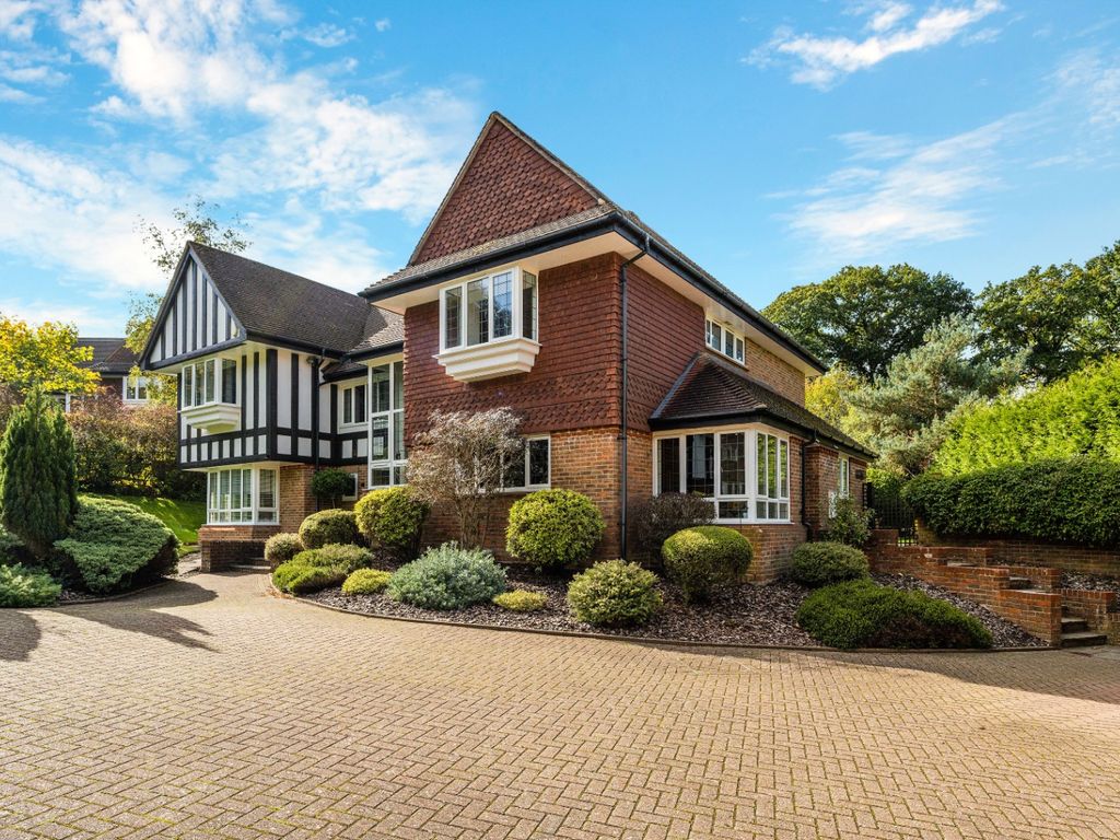 5 bed detached house for sale in Brassey Hill, Oxted RH8 Zoopla