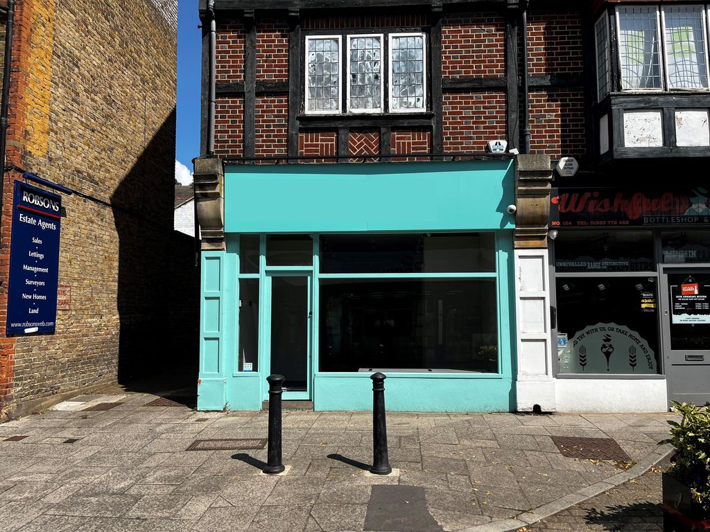 Retail premises to let in High Street, Rickmansworth WD3, £25,000 pa