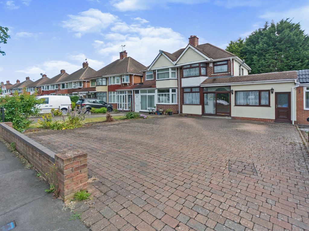3 bed semidetached house for sale in Melton Avenue, Solihull B92 Zoopla