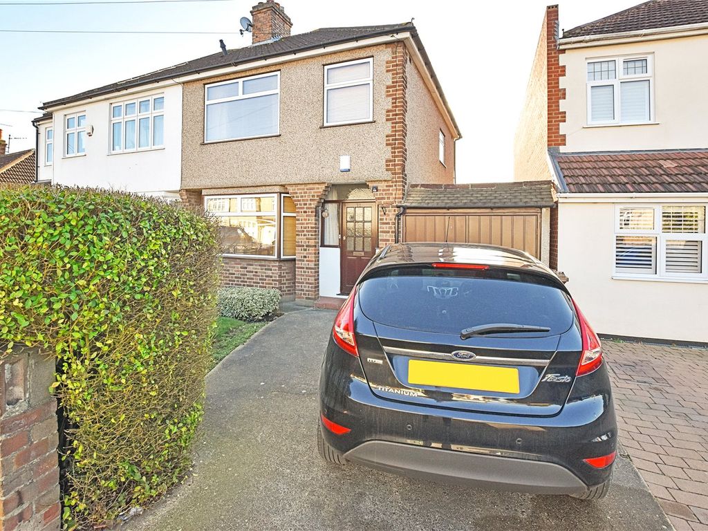 3 bed semidetached house for sale in Dunwich Road, Bexleyheath DA7