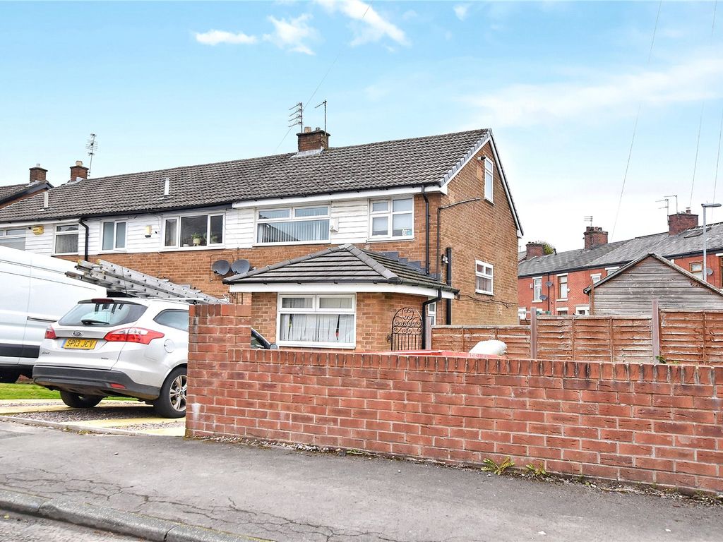 3 bed town house for sale in Manchet Street, Castleton, Rochdale