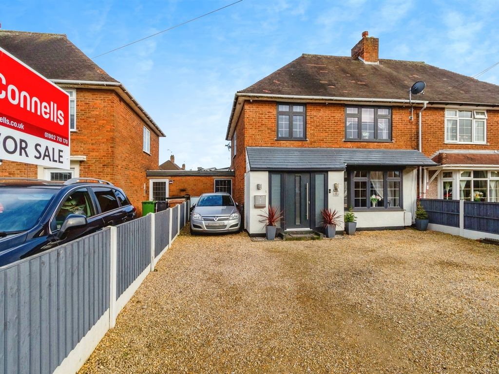 3 bed semidetached house for sale in Davis Road, Willenhall WV12, £