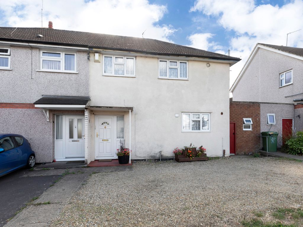 3 bed semidetached house for sale in Hesters Way Road, Cheltenham GL51