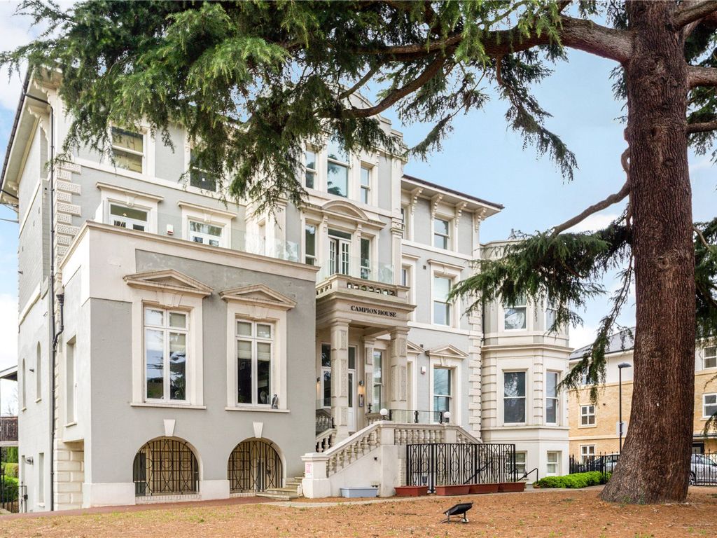 Blumenthal Close, Isleworth, London TW7  