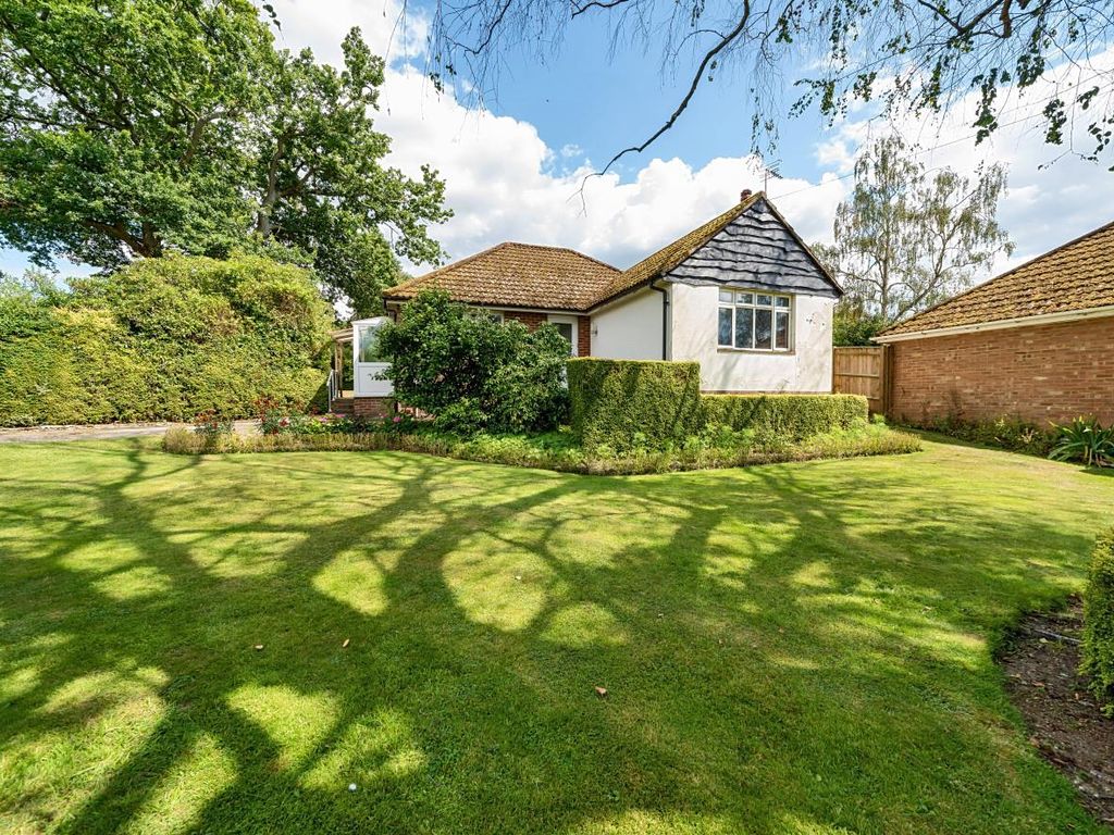 3 bed detached bungalow for sale in Thorold Road, Hiltingbury