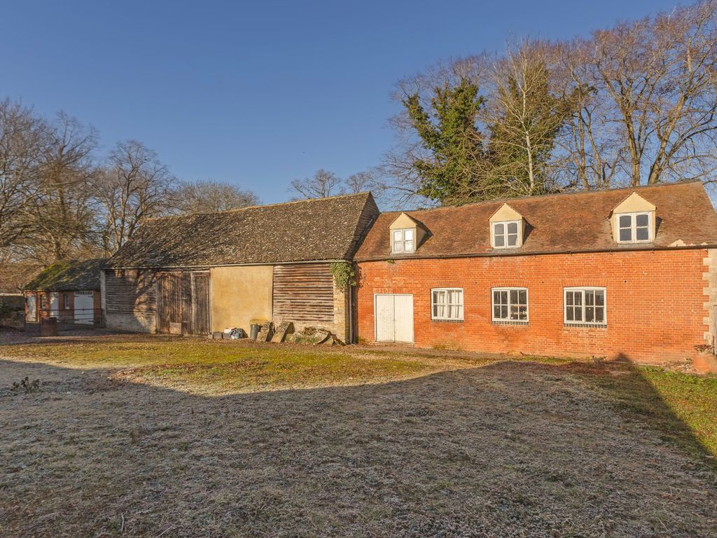 Land for sale in Abingdon Road, Standlake, Witney, Oxfordshire OX29