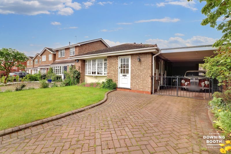 3 bed bungalow for sale in Yew Tree Avenue, Boley Park, Lichfield WS14