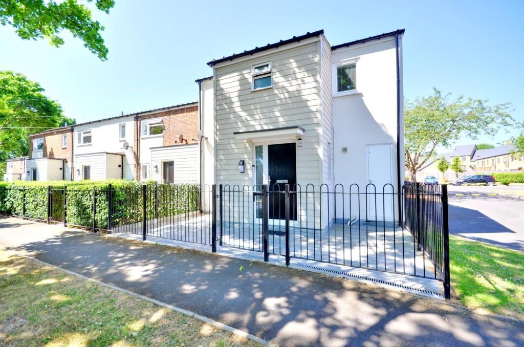 4 bed end terrace house for sale in Valley Road, Uxbridge UB10, £