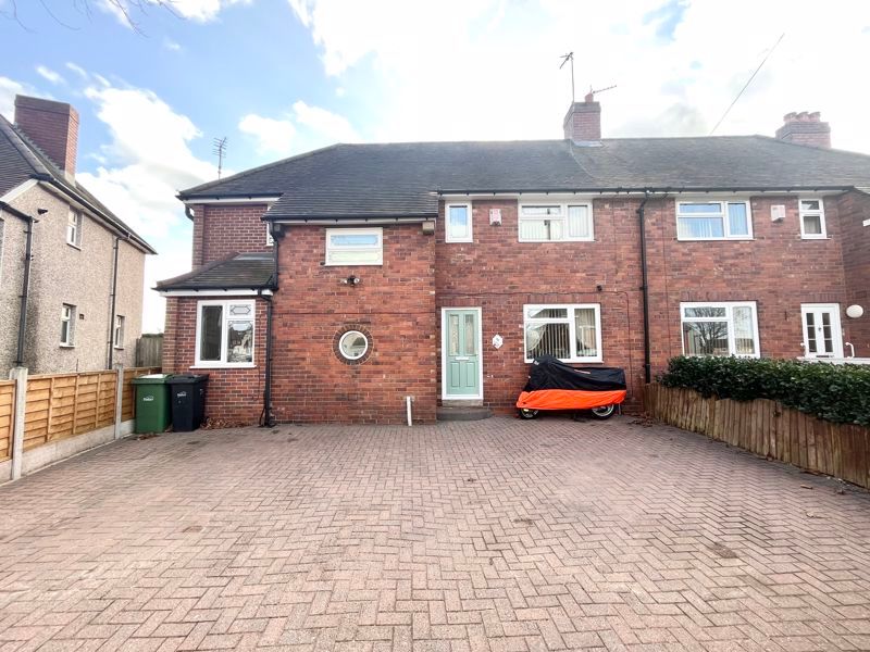 4 bed semidetached house for sale in Tiled House Lane,