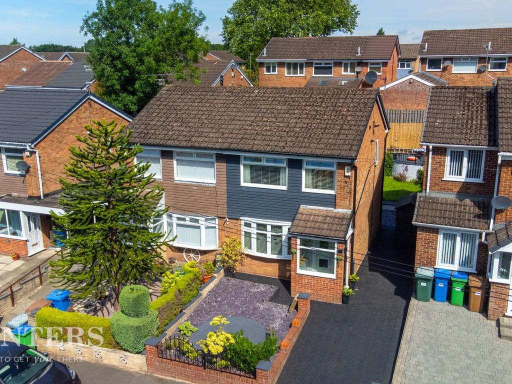 3 bed semidetached house for sale in Glenwood Drive, Middleton