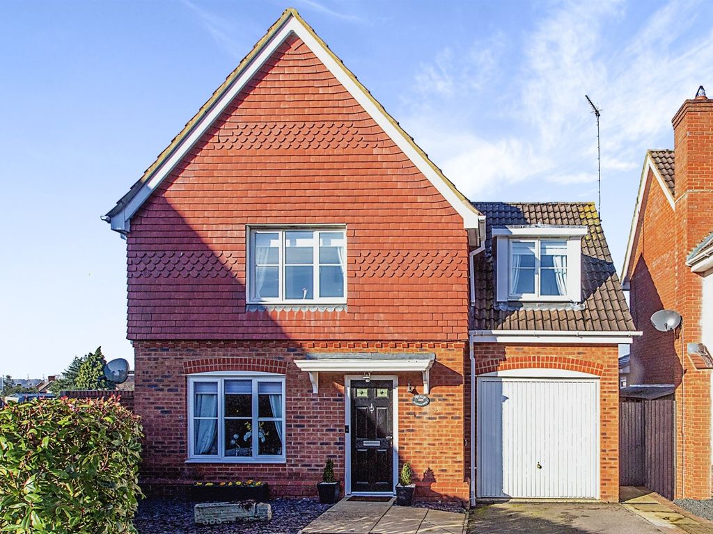 3 bed detached house for sale in Conway Drive, Thrapston, Kettering