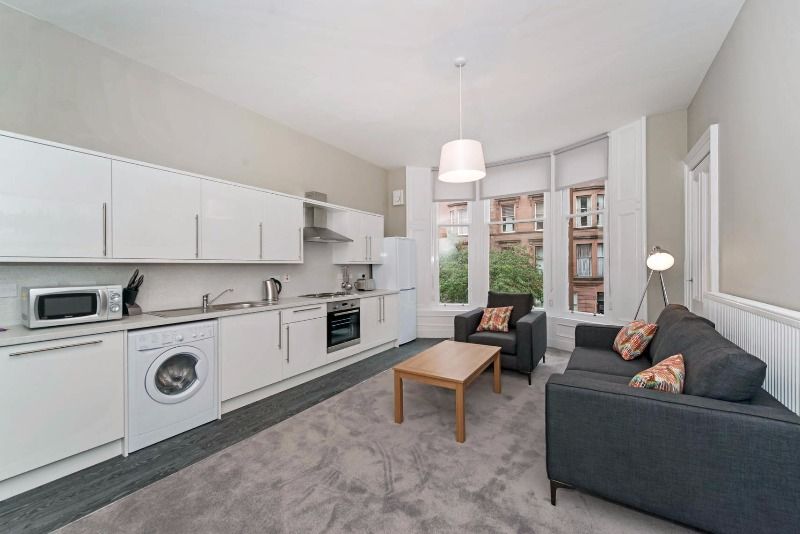 3 bed flat to rent in Dunearn Street, Woodlands, Glasgow G4, £2,475 pcm Zoopla