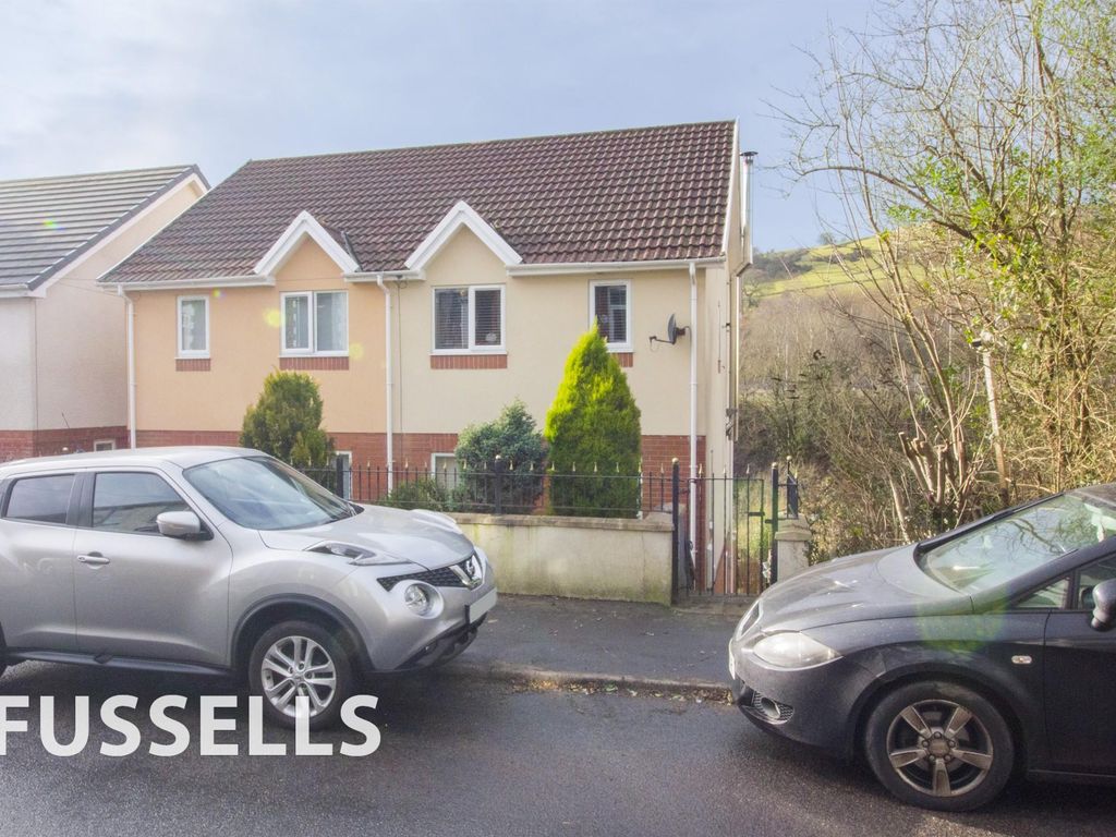 4 bed semidetached house for sale in Caerphilly Road, Senghenydd