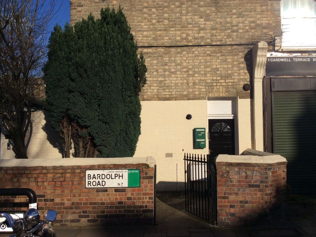 Studio to rent in Cardwell Terrace, London N7, £1,127 pcm Zoopla