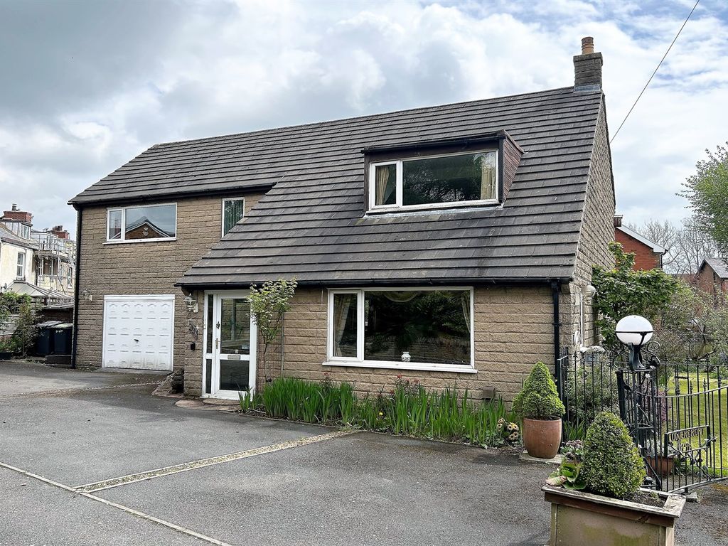 4 bed detached house for sale in Eccles Road, ChapelEnLeFrith, High