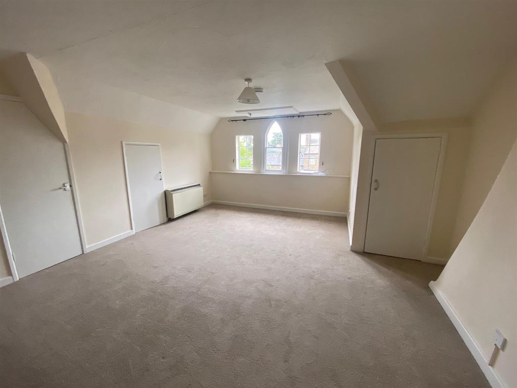 Studio to rent in 26K Park Street, Taunton, Somerset TA1, £525 pcm Zoopla