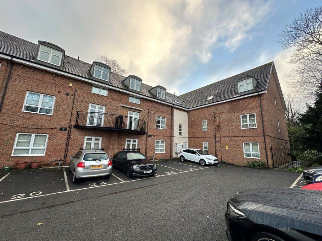 2 bed flat to rent in Harrow Road, Middlesbrough TS5, £800 pcm Zoopla