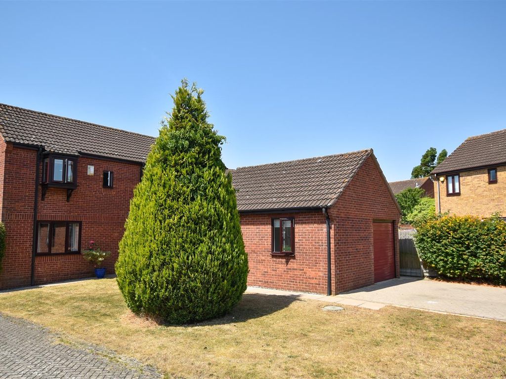 Thames Road Wellingborough NN8