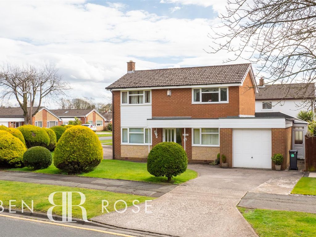 3 bed detached house for sale in Dalehead Road, Leyland PR25 Zoopla