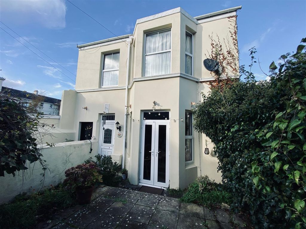 3 bed detached house for sale in Cobblestone Lane, Stonehouse, Plymouth