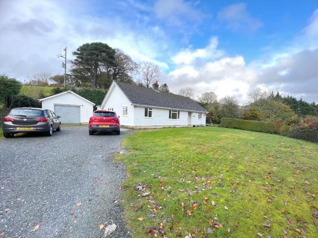 4 bed detached bungalow for sale in Hafdir, Cwmystwyth, Aberystwyth