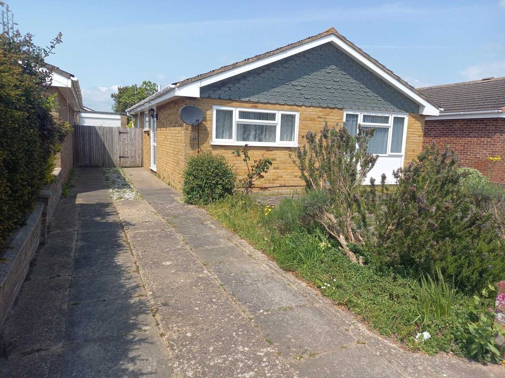 2 bed detached bungalow for sale in Jervis Ave, Eastbourne BN23 Zoopla