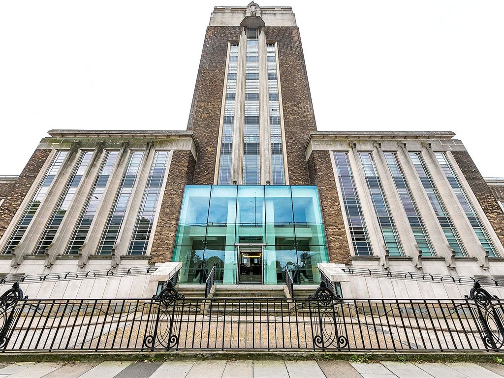 Studio for sale in Great West Road, Brentford TW8 Zoopla