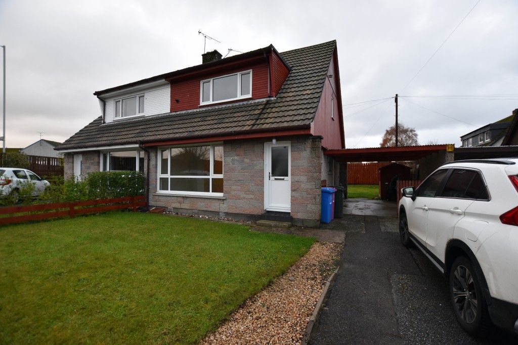3 bed semidetached house to rent in Thornhill Crescent, Forres IV36, £