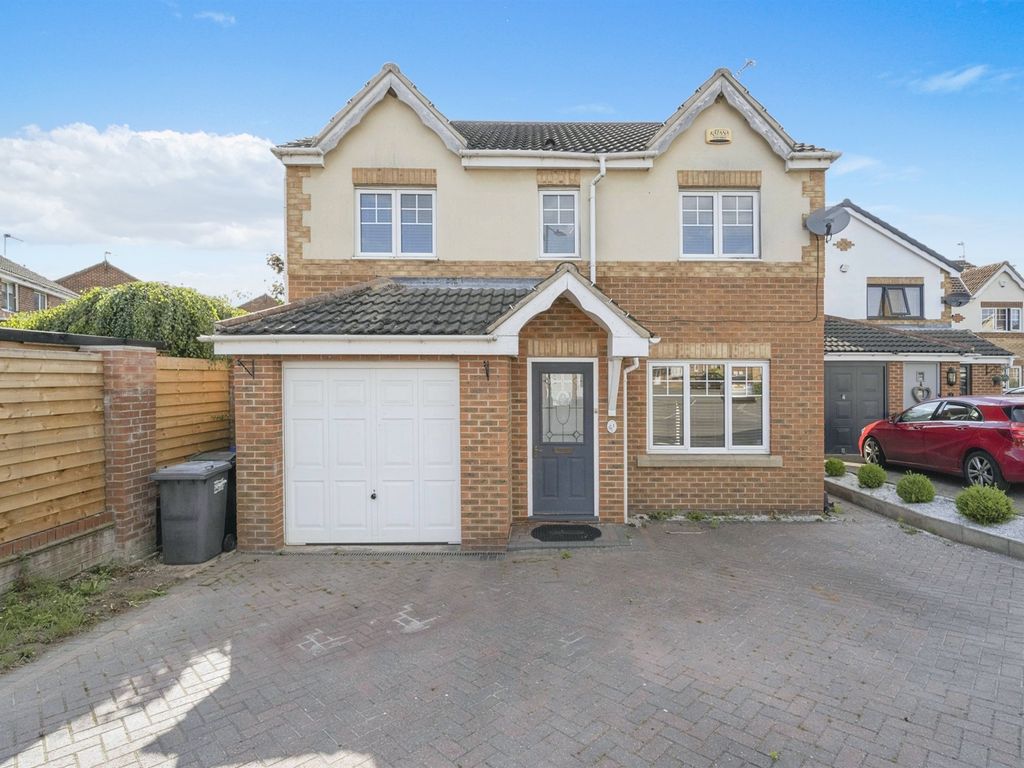 4 bed detached house for sale in Castle Avenue, Rossington, Doncaster