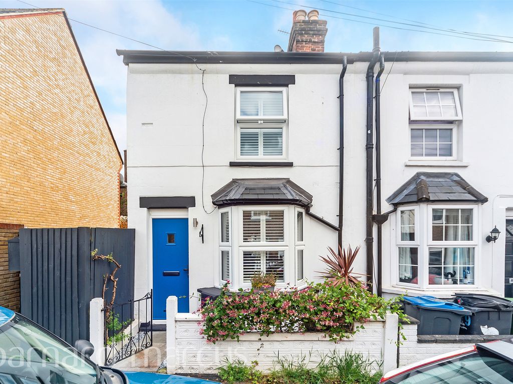 2 bed end terrace house for sale in Haycroft Road, Surbiton KT6 Zoopla