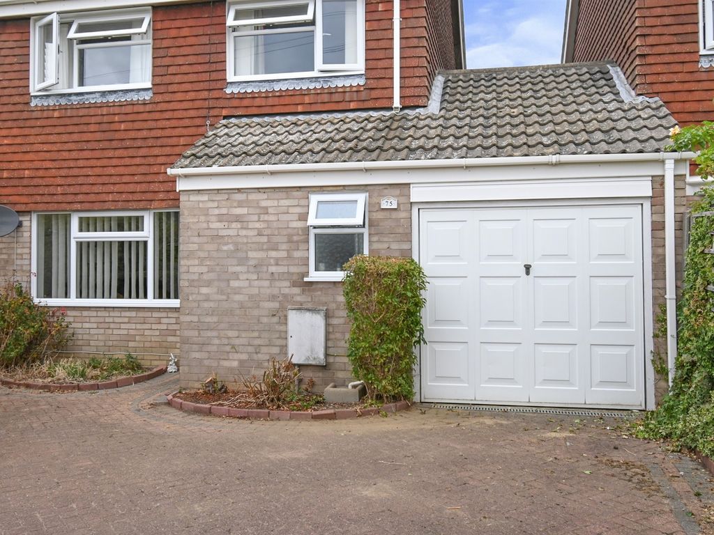 3 bed detached house for sale in Ashleigh Gardens, Wymondham NR18 Zoopla