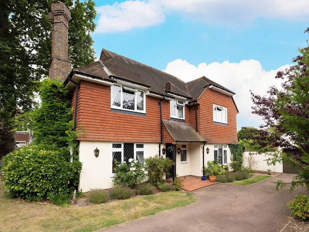 3 bed detached house for sale in Westcourt Drive, BexhillOnSea TN39