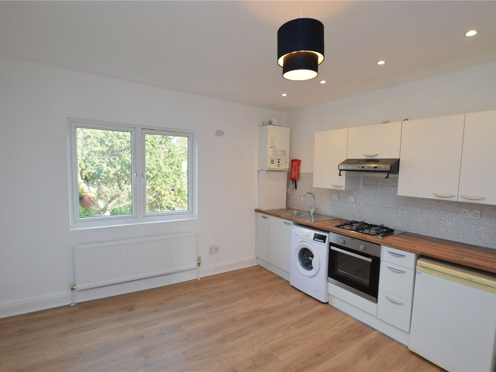 2 bed flat to rent in St. Mary's Road, London SE25 Zoopla