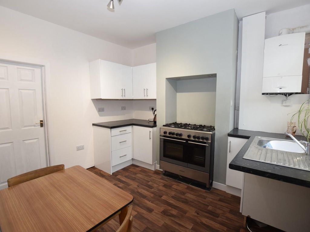 2 bed terraced house to rent in Eastham Street, Burnley BB10, £600 pcm