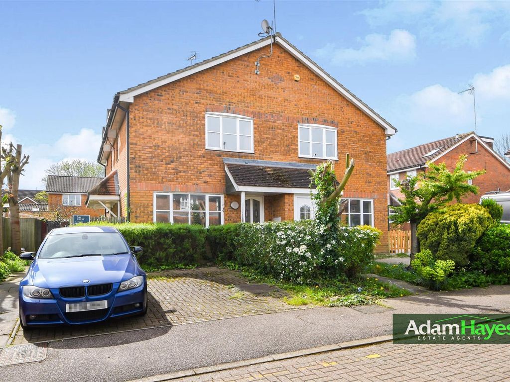 1 bed semidetached house for sale in Hemingford Close, London N12, £