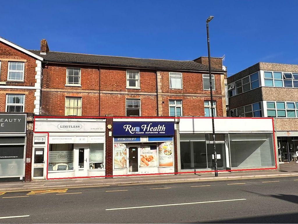 Retail premises for sale in Quarry Hill Road, Tonbridge TN9, £685,000