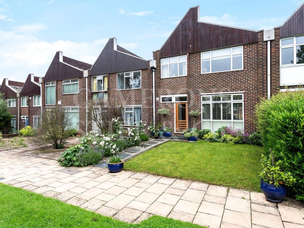 St Hildas Close, Brondesbury Park NW6  