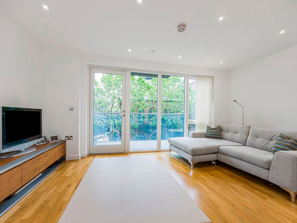 2 bed flat for sale in Waterford Court, Canary Wharf E14 Zoopla