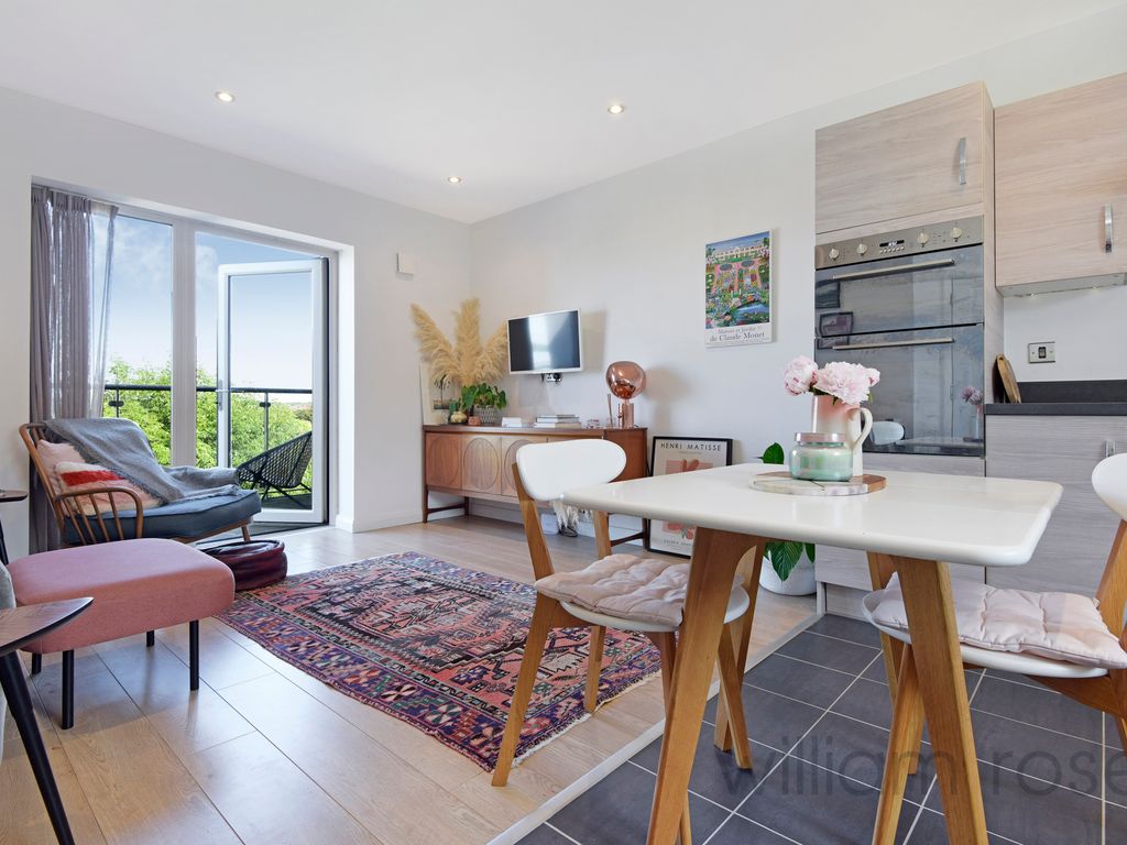 2 bed flat for sale in Thornbury Way, Walthamstow, London E17 Zoopla