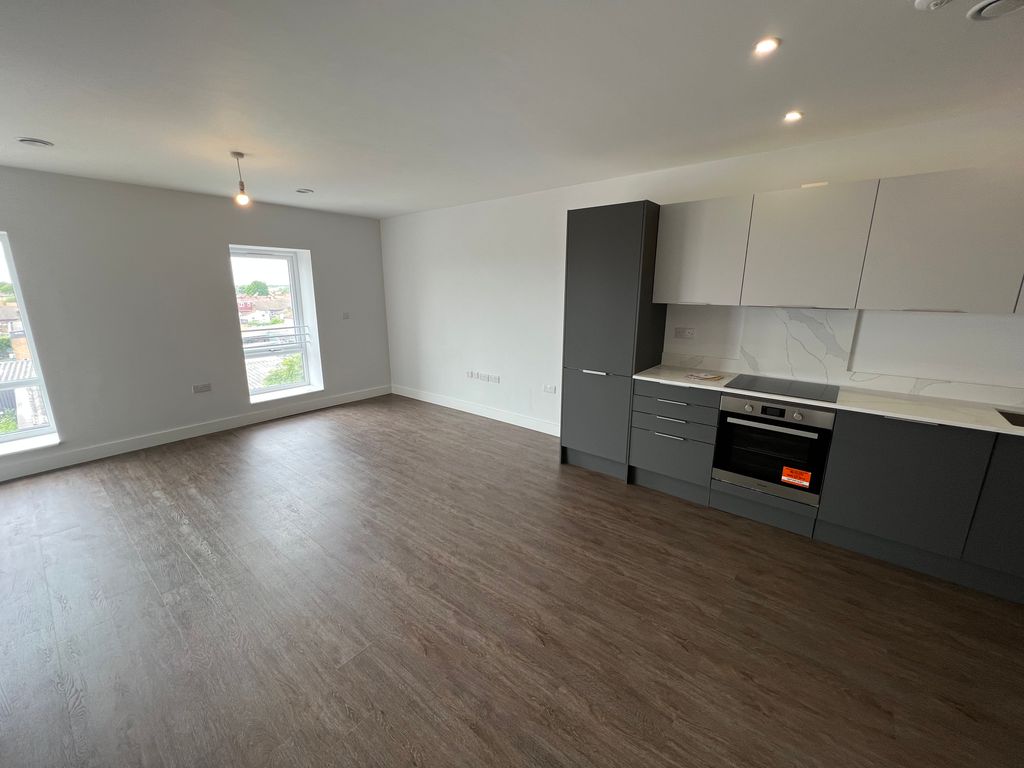 2 bed flat to rent in Dominion Road, Southall UB2 Zoopla