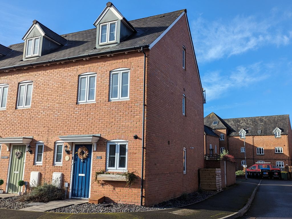 3 bed end terrace house for sale in Jamaica Gardens, Coedkernew