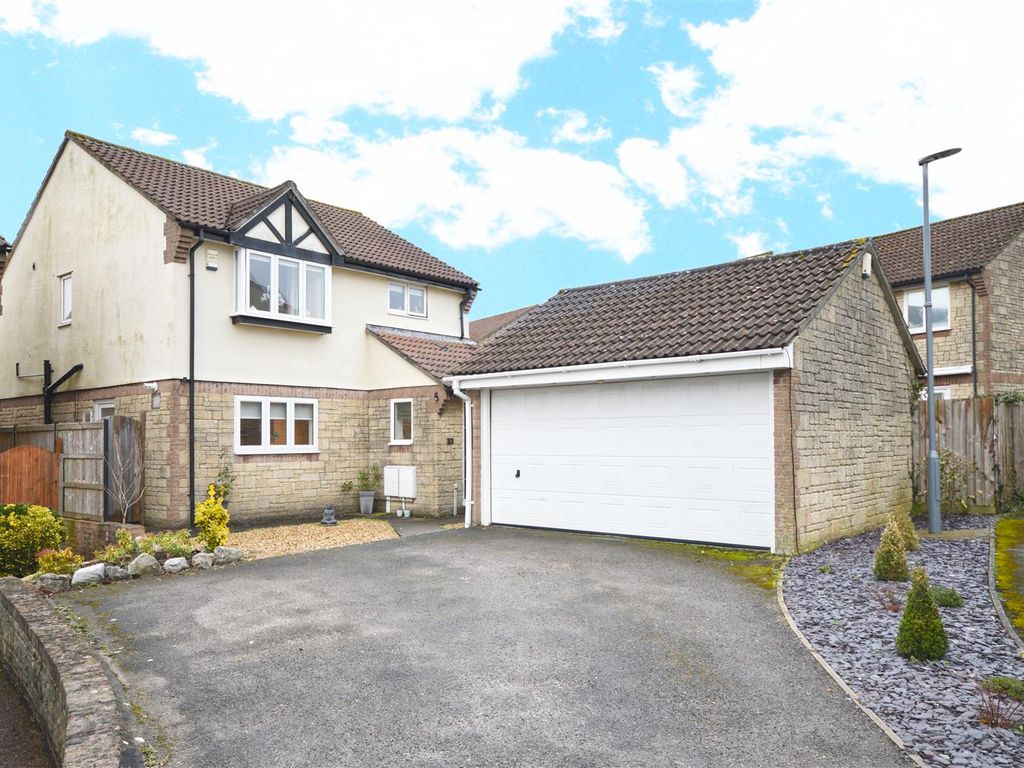 4 bed detached house for sale in Bridge Close, Whitchurch Village