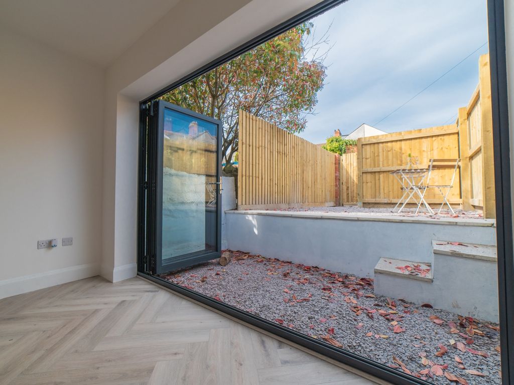 2 bed for sale in Llantrisant Street, Cathays, Cardiff CF24