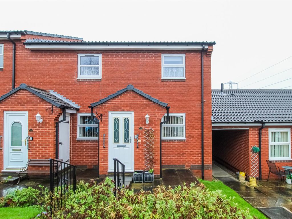 2 bed flat for sale in Holly Court, Outwood, Wakefield WF1, £155,000 Zoopla