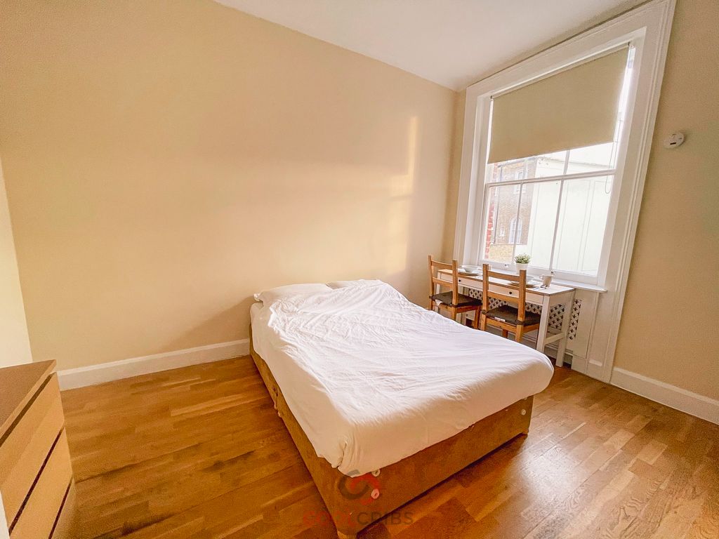 Studio to rent in Kensington Gardens Square, Bayswater W2, £1,517 pcm