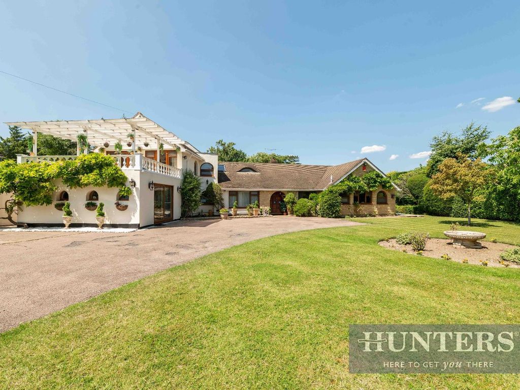 7 bed detached house for sale in Guildford Road, Fetcham, Leatherhead