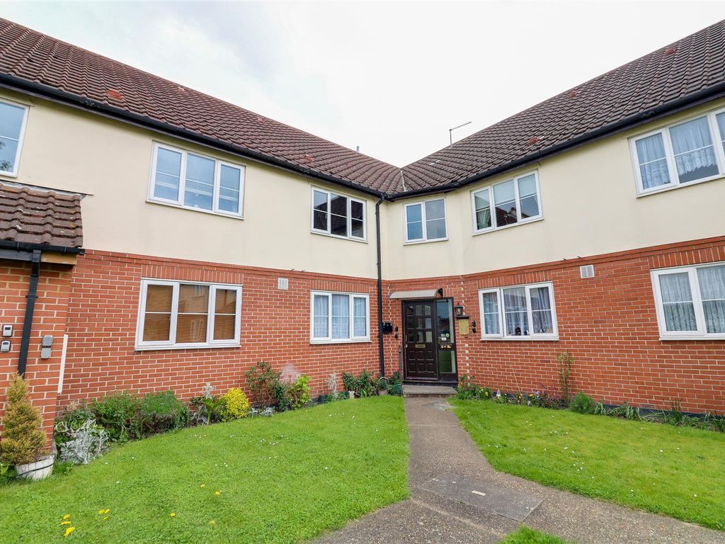 1 bed flat for sale in Kensington Court, East Thurrock Road, Grays RM17