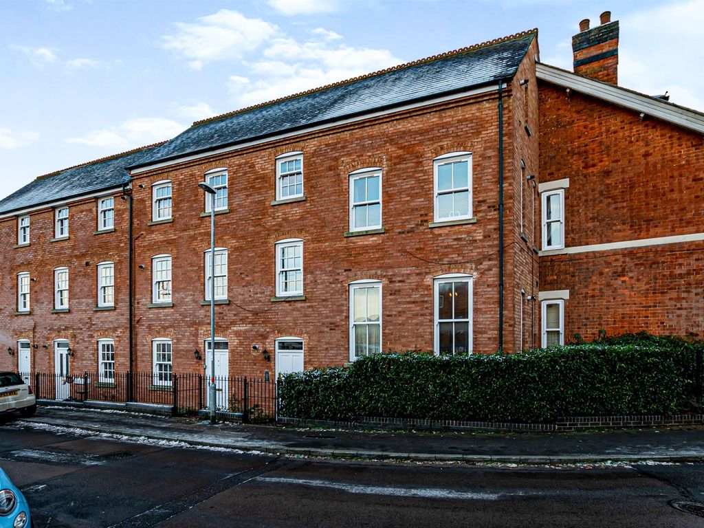 2 bed flat for sale in Well Lane, Rothwell, Kettering NN14 Zoopla