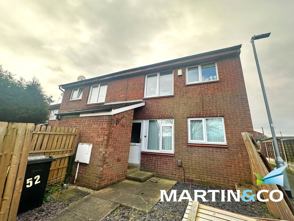 1 bed terraced house to rent in Worcester Avenue, Leeds, West Yorkshire, West Yorkshire LS10, £