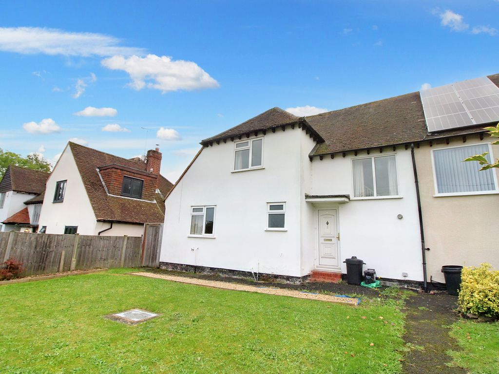 3 bed semidetached house for sale in Hillcrest, Eversley Road
